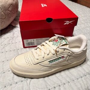 Reebok Kids Beige Sneakers